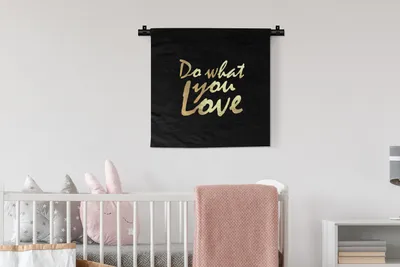 Produktbild von MuchoWow® Wandteppich Wandbehang Zitat - Liebe - Schwarz - Gold 60x60 cm Tapisserie Dekoration Wandtuch - Dekorationen - Wand Decke