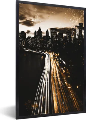 Produktbild von MuchoWow® MuchoWow® Gerahmtes Poster Gold - Autobahn - Städte 60x90 cm - Poster mit zchwarzem Bilderrahmen - Kunst