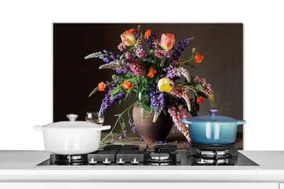 Obrázok produktu pre KitchenYeah® Splashback kitchen - Kuchynský splashback - Ochrana steny sporáka a drezu - Zátišie - Víno - Kvety 90x60 - Alu-Dibond (alternatíva skleneného splashbacku) - Tepelne odolný - Splashback na sporák - Kuchynský splashback