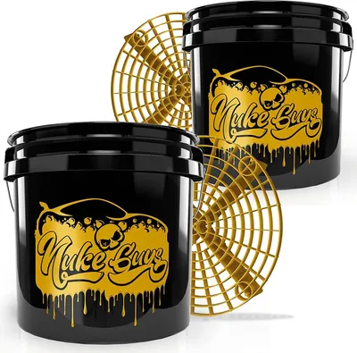Produktbild von Nuke Guys Golden Bucket Set - 2x Auto Wascheimer 3,5GAL + 2x Grit Guard gold