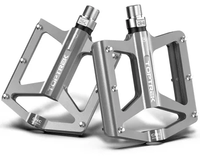 Produktbild von Fahrradpedale CNC Aluminium mit 3 abgedichteten Lagern | Rutschfest 9/16 Zoll | MTB Flat Pedale Silber