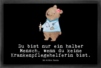 Produktbild von Mr. & Mrs. Panda Bodenvorleger Krankenpflegehelferin Herz 50 x 75 cm - Schwarz - Geschenk, Ausbildung, Schuhabstreifer, Beruf, Pflegekraft, Sauberlaufmatte, Schmutzmatte