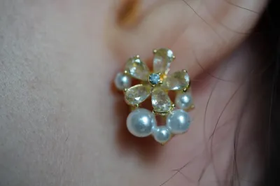 Produktbild von goldene Braut Ohrringe, Perlen Blüten Ohrringe Braut, Blüten Ohrringe, Hochzeit, vintage Style ronde Ohrringe, Braut, Geschenk Tipp