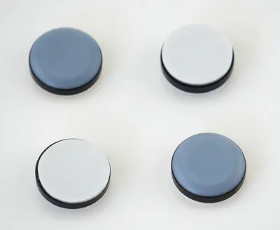 Produktbild von 16 selbstklebende Möbelgleiter Ø 25 mm | Teflongleiter für Stühle und Möbel