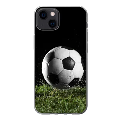 Produktbild von MuchoWow® Handyhülle Schutzhülle Hülle für iPhone 13 Fußball auf der Wiese Silikon Softcase Handy Hülle - Karteninhaber