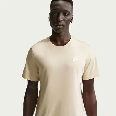 Produktbild von Nike Sportswear Club T-Shirt für Herren