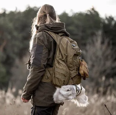 Obrázok produktu pre Turistický batoh 28 l na outdoorové trekkingové výlety