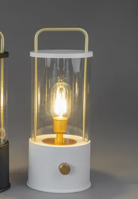 Produktbild von Deko Lampe Laterne weiß H. 26cm D. 11cm Akku mit USB Anschluss Formano