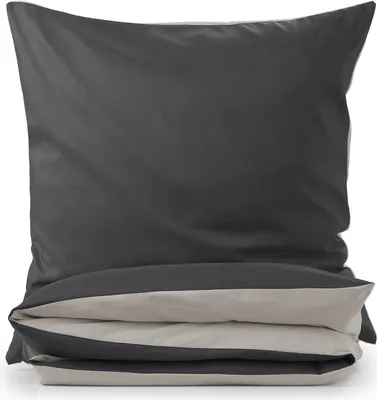 A folded duvet cover and pillowcase set.