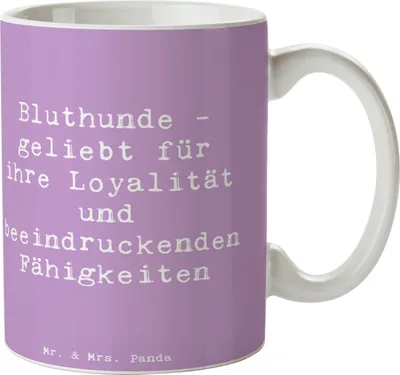 Produktbild von Mr. & Mrs. Panda Bedruckte Tasse Spruch Loyaler Bluthund - Lavendeltraum - Geschenk, Hunderassen, Hunderasse, Bloodhound, liebevolle Familienmitglieder, Eigenschaften