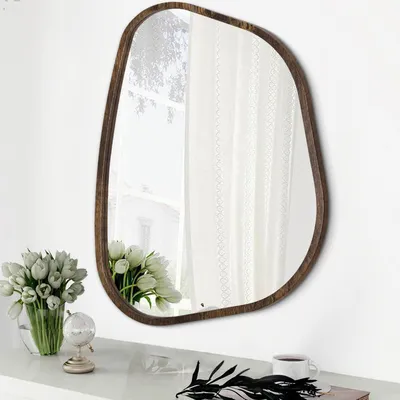 Image de Miroir mural asymétrique, forme ovale, cadre en bois de couleur marron clair, dimensions 66 x 45,7 cm