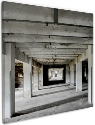 Produktbild von Wallario Premium Leinwandbild Alte Industriehalle - einsame Lagerhalle einer Brauerei in Größe 50 x 50 cm