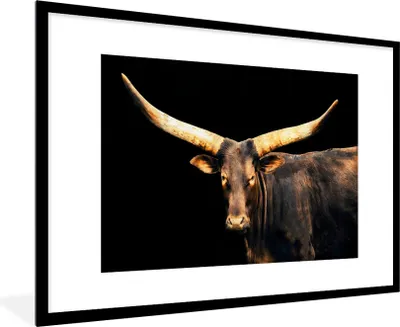 Produktbild von MuchoWow® MuchoWow® Gerahmtes Poster Kuh - Watussi - Braun 90x60 cm - Poster mit zchwarzem Bilderrahmen - Wanddekoration - Fotos