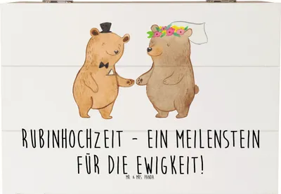 Produktbild von Mr. & Mrs. Panda Box 40. Hochzeitstag Rubinhochzeit 22 x 15 cm - Weiß - Geschenk, Ehejubiläum, Heiraten, Liebe, Holzbox, fotobox, Holzkiste, Hochzeit feiern, Heirat