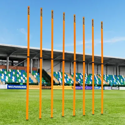 Productafbeelding van Telescopische Slalomstokken - Trainingsstokken Behendigheid - Sporttraining Verbeteren - In Hoogte Verstelbaar - 1m tot 1.8m - Fluro Oranje