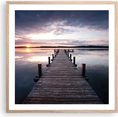 Produktbild von Gerahmtes Poster - Rahmen in heller Eiche - Fußgängerbrücke See Sonnenuntergang Abend - 60x60 cm - Wand Bild - Wanddeko - Wandbilder - Wandposter - Bilderrahmen - Bilder - Kunstdruck - P2NAC60x60-2635
