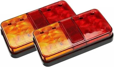 Productafbeelding van LED-achterlichtset 12V met 4 functies, waterdicht (IP67), geschikt voor aanhangwagens, caravans en campers.