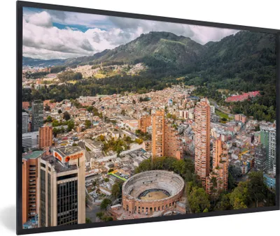 Produktbild von MuchoWow® Gerahmtes Poster Luftbildaufnahme von Bogota in Kolumbien 60x40 cm - Poster mit Schwarzem Bilderrahmen Wandposter Rahmen Foto Bilder - Printing - Wanddeko Schlafzimmer