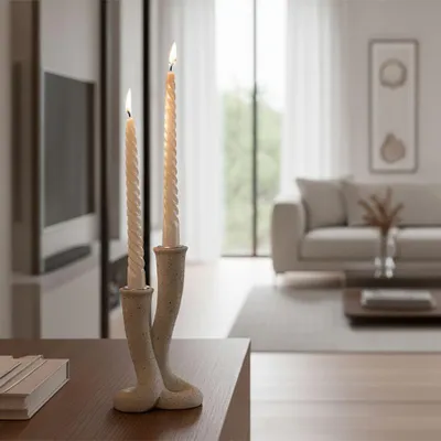 Immagine prodotto di Candeliere in resina strutturata, 10x6,5x17,5 cm, color crema, marca Mauro Ferretti Stons