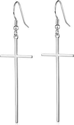 Lange Ohrhänger aus 925 Sterling Silber in Form eines Kreuzes, beide seitlich auf weißen Hintergrund fotografiert.