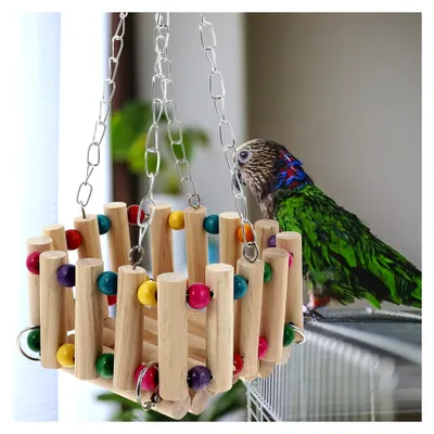Produktbild von Papageienschaukel aus Naturholz mit Vogelleiter und Kauspielzeug für Wellensittiche, Nymphensittiche und Sittiche