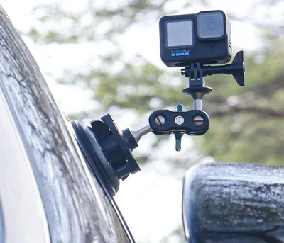 Productafbeelding van Bevestig de zuignaphouder voor de action camera