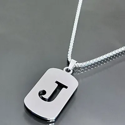 Produktbild von Halskette Brief J - Persönliches Accessoire aus Metall KP34033