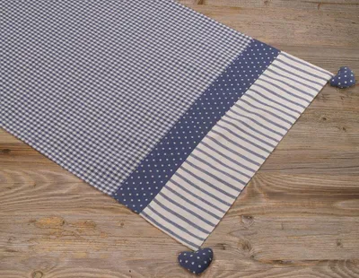 Produktbild von Tischläufer LINA Landhaus Herz blau, 100 % Baumwolle, in 40x100 cm