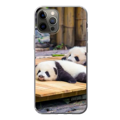Produktbild von MuchoWow® Handyhülle Schutzhülle Hülle für iPhone 12 Pro Pandas - Boden - Holz Silikon Softcase Handy Hülle - Abdeckung