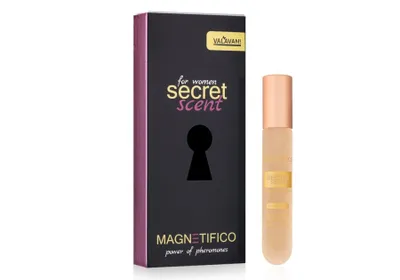 A product box and a perfume bottle are displayed against a white background.