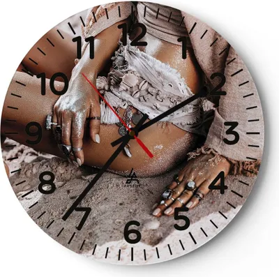 Produktbild von Wanduhr - Rund - Glasuhr - Sand Frau Schmuck - 30x30cm - Schleichendes Uhrwerk - Lautlos - zum Aufhängen bereit - Dekoration Modern - Wanddekoration aus Glas - C4AR30x30-4634