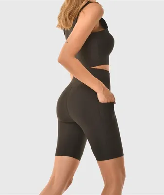 Produktbild von Go Go Gadget – Kurze Sport-Leggings – mit Taschen – Uni – Yoga – Fitness – Schwarz – Größe M