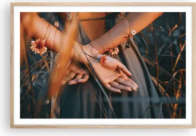 Produktbild von Gerahmtes Poster - Rahmen in heller Eiche - Frau Hände Wiese - 91,5x61 cm - Wand Bild - Wanddeko - Wandbilder - Kunstposter - Wandposter - Bilderrahmen - Bilder - Kunstdruck - P2NAA91x61-5126