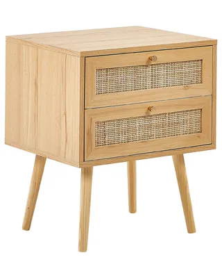 Produktbild von BELIANI Nachttisch mit 2 Schubladen aus hellem Holz mit Türen aus Rattan im Boho-Stil Nachttisch