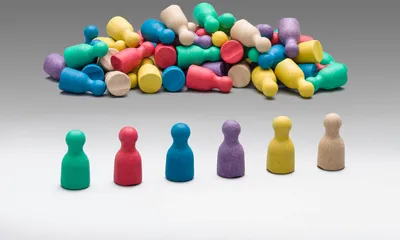 Produktbild von Satz aus 60 Spielfiguren in 6 Farben