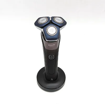 Produktbild von Philips SHAVER Series 7000 S7886/55 Elektrischer Nass- und Trockenrasierer, Rotationstrasierer, Schwarz, SkinIQ Technology, GroomTribe, SH71, 2 Jahr(e)