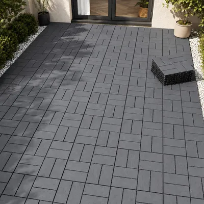 Produktbild von 44 Stück Terrassenfliesen aus Kunststoff 30x30x2 cm, ca. 4 m², Klickfliesen mit Flechtmuster, wetterfest & rutschfest, für Balkon & Terrasse, Grau