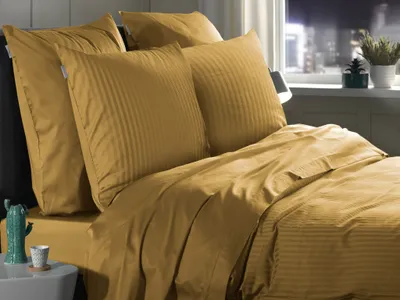 Produktbild von Heckettlane Banda Bettbezug - 135x200 cm – Baumwoll-Satin – Hochwertige Bettwäsche mit Gestreift motiv – Weich - Atmungsaktiv und Hautfreundlich – inkl. 80x80 cm Kissenbezug – Gold