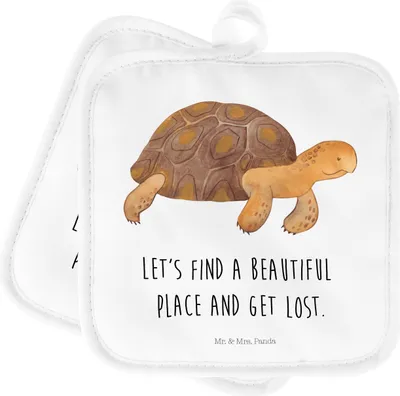 Produktbild von Mr. & Mrs. Panda Topflappen Schildkröte Marschieren - Weiß - Geschenk, Motivation, topfhalter, Abenteuer, Neustart, Lieblingsmensch, Meer, Set, Topflappenset, Kochlappen
