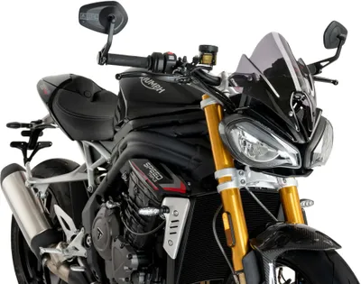 Productafbeelding van Kleine, transparante windscherm van het merk Puig, geschikt voor de Triumph Speed Triple RS, in een "naked sport" stijl