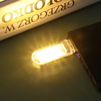 Immagine prodotto di Lampada a LED con portachiavi e luce da lettura per esterni