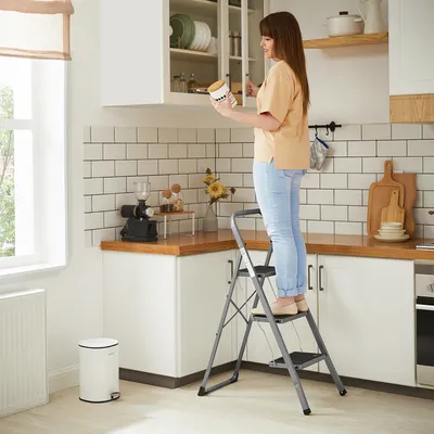 Obrázek produktu pro SONGMICS skládací žebřík se 3 příčkami, žebřík s madlem, z oceli, skládací žebřík