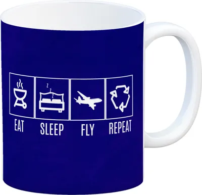 Produktbild von EAT, SLEEP, FLY, REPEAT Kaffeebecher mit blauem Hintergrund