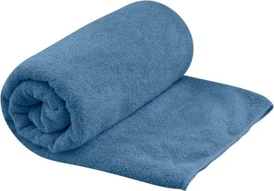 Produktbild von Famanu Reisehandtuch aus Badetuchmaterial - saugfähig und schnelltrocknend - mit Aufhängeschlaufe und Tasche - nachhaltig und leicht - ideal für