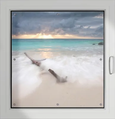 Produktbild von Wallario Lichtschutzbild, Dekorativer Sichtschutz Sonnenschutz 96 x 100 cm mit Motiv: Wellen am Strand bei Sonnenuntergang - Verdunklung ohne Bohren