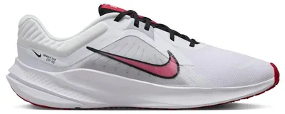 Imagen del producto de Nike Quest 5, color blanco, gris claro, y rojo intenso. Talla: 40.5 (UE)