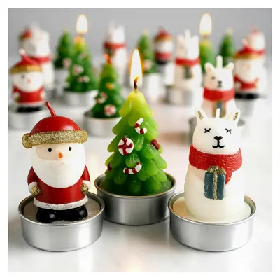 Produktbild von 24er Set Weihnachts-Teelichter – Handgefertigte Deko-Kerzen mit Weihnachtsmann, Eisbär und Weihnachtsbaum – Geschenkidee für die Weihnachtsdekoration mit langer Brenndauer