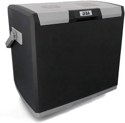 Image de Glacière électrique rouge de 28 litres pour voiture et prise de courant