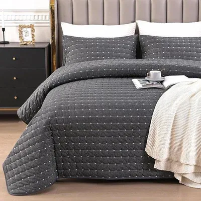 Productafbeelding van Famanu sprei, 240x260 cm, met kussenslopen - Zwart met borduurwerk
