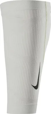 Produktbild von Nike - "Zoned" Wadenärmel, Jerseyware CS2659 (S-M) (Weiß)